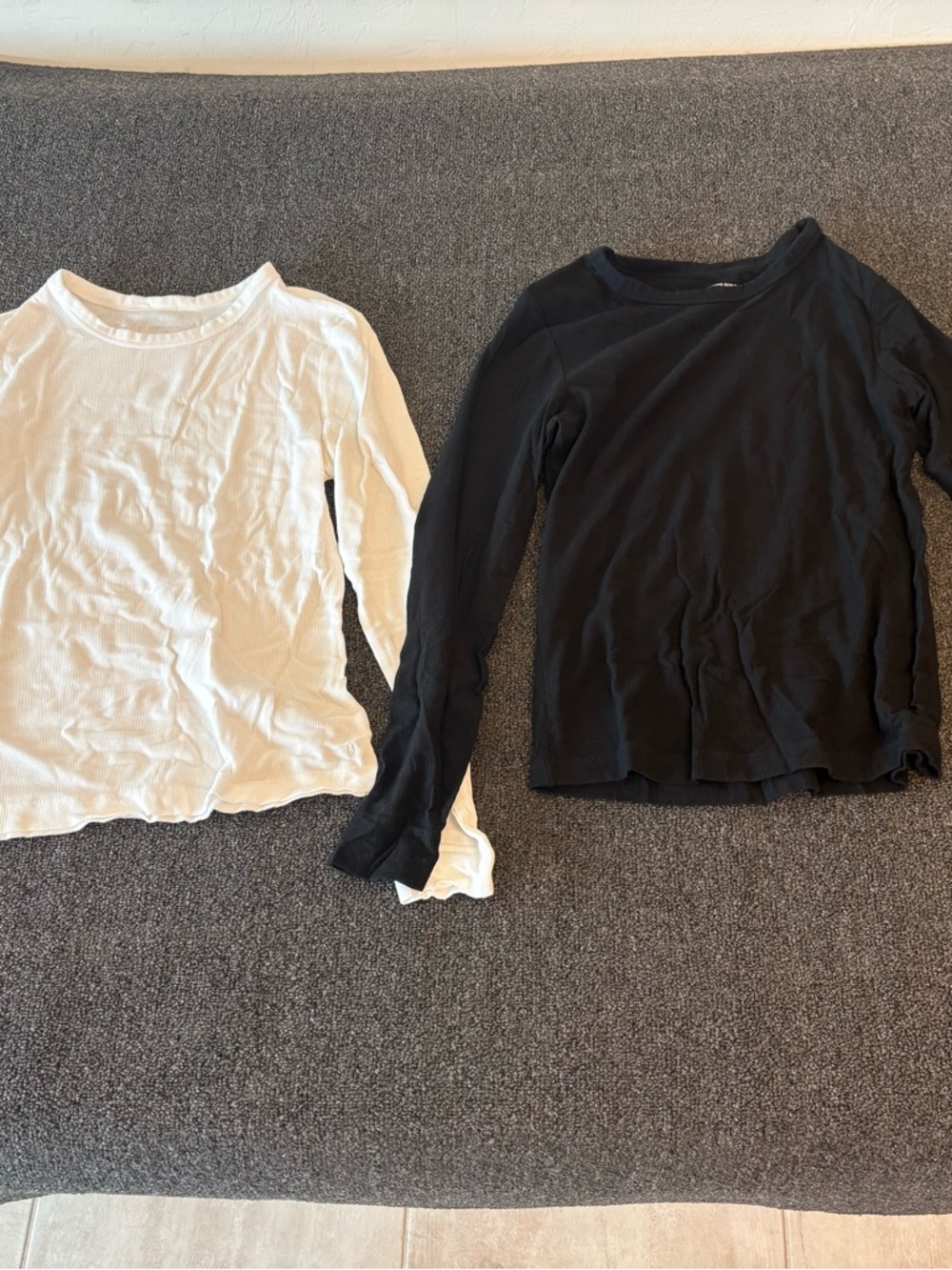 Women’s banana republic Long-Sleeve Basic Top - White and Black